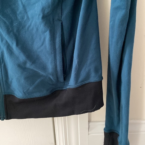 Lululemon jacket - Picture 8 of 9